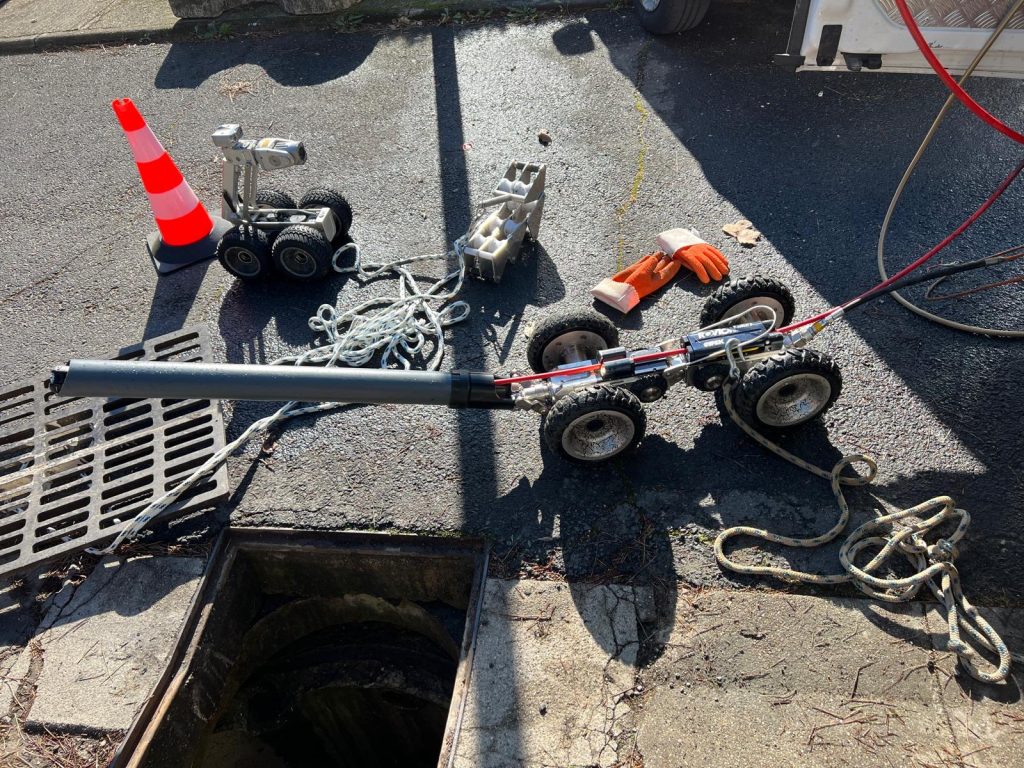 Robot d'entretien des canalisations